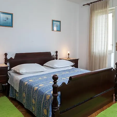 Lidija Apartamento Podgora